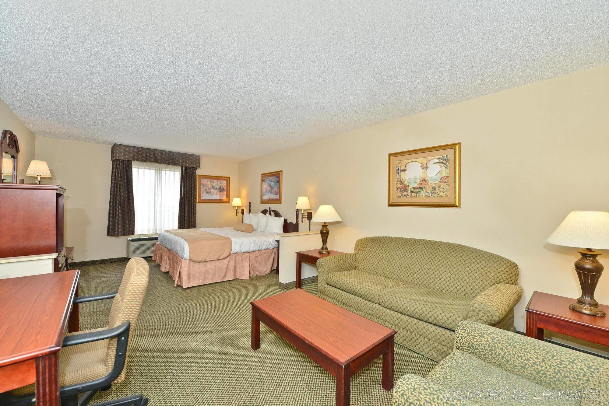 Warrenton Holiday Inn Express & Suites Evansville North By Ihg מראה חיצוני תמונה