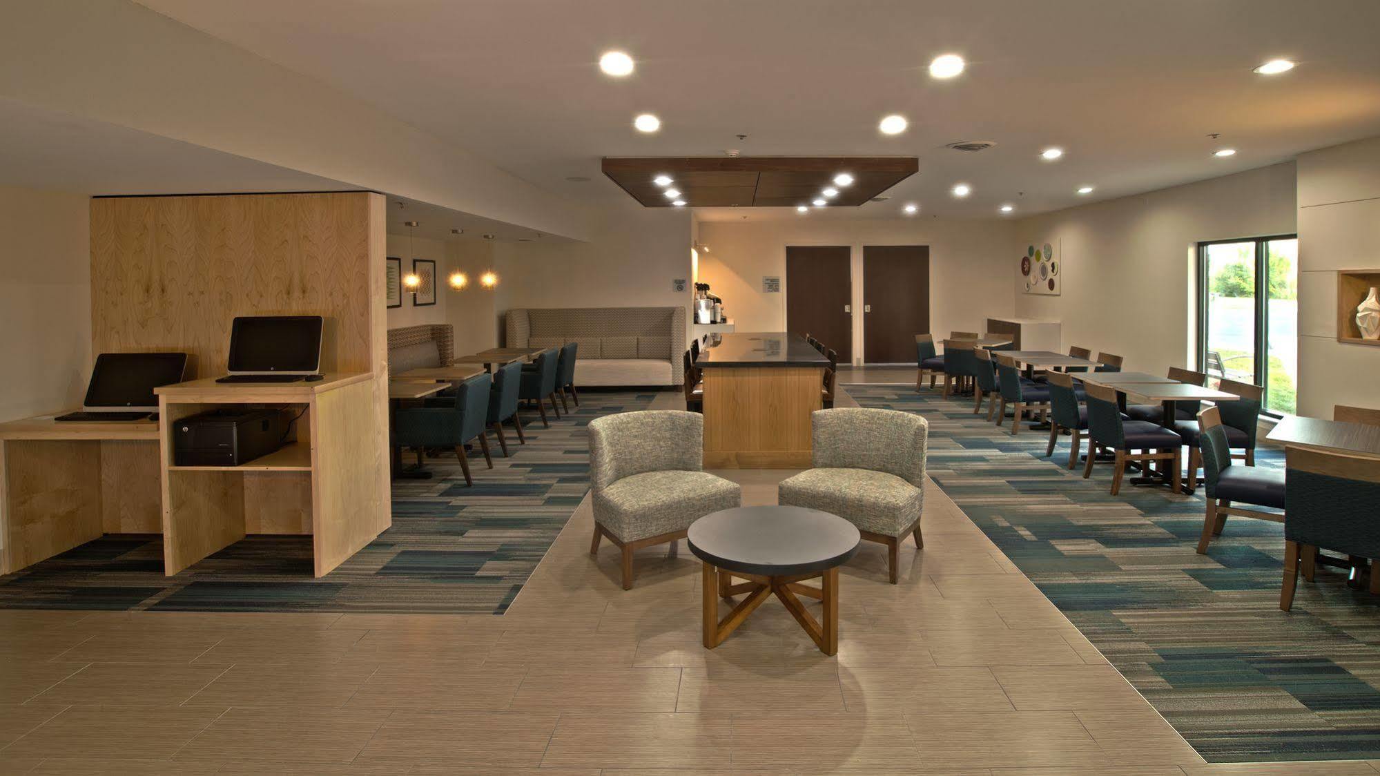 Warrenton Holiday Inn Express & Suites Evansville North By Ihg מראה חיצוני תמונה